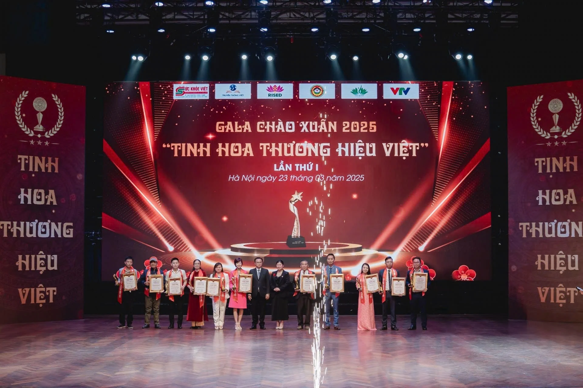 Doanh nhân tiêu biểu Trần Trọng Sang: Bản lĩnh và tỏa sáng tại Gala "Chào Xuân 2025 - Tinh hoa Thương hiệu Việt"