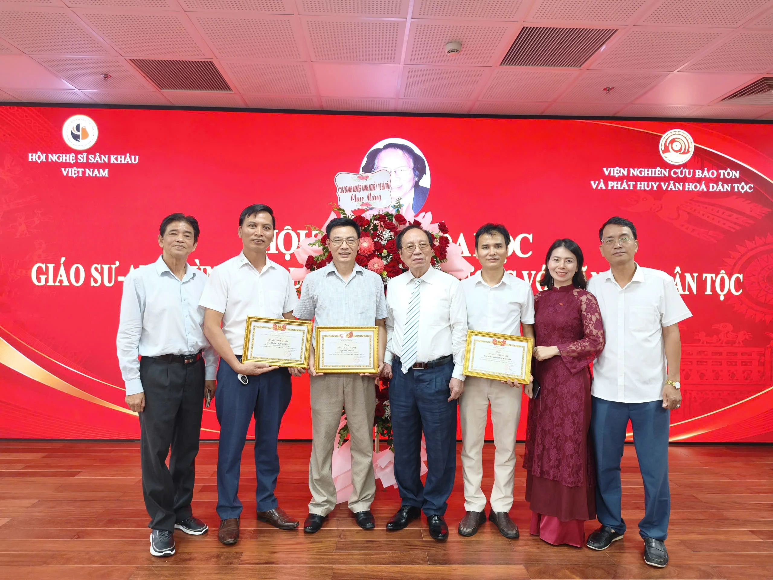 Minh Phúc Holding Vinh Dự Đồng Hành Cùng Hội Thảo Khoa Học "Giáo Sư - Anh Hùng Lao Động Hoàng Chương Với Văn Hóa Dân Tộc"